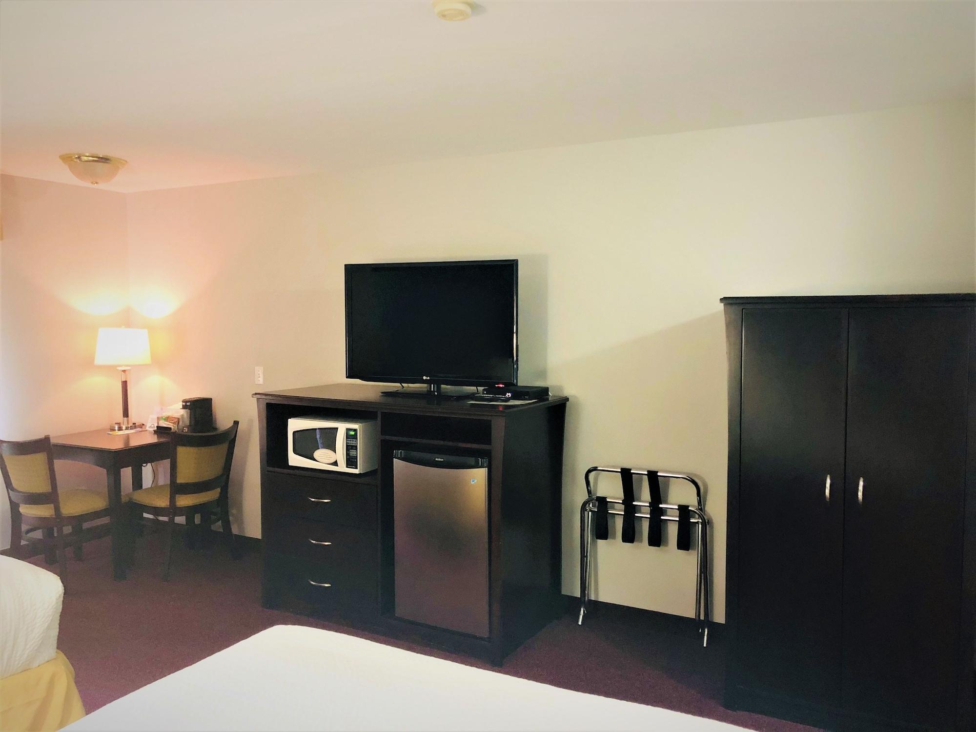 Days By Wyndham Bc Hotel 3*